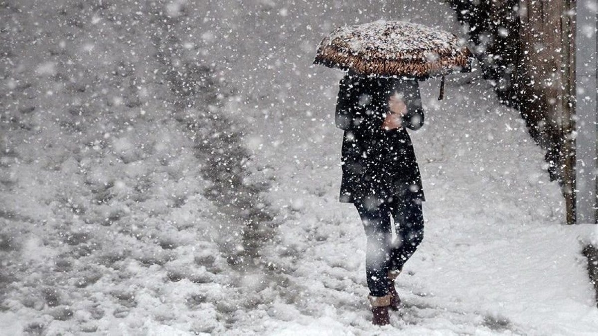 Kuvvetli Kar Yağışı İstanbul'u Vuracak! Meteoroloji Uyardı...