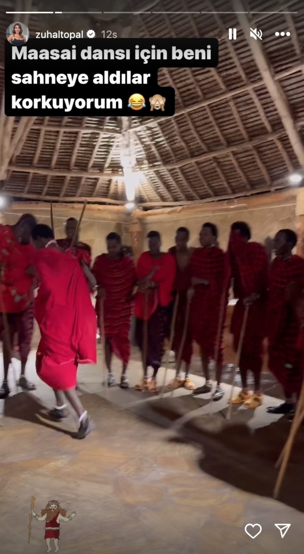 Zuhal Topal, Afrika'da Halka Maasai Dansı Yaptı!