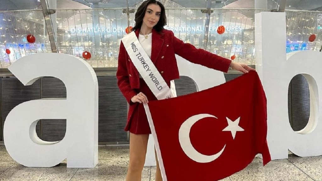 Nursena Say, Dünya Güzellik Yarışması'nda Türkiye'yi Temsil Edecek!
