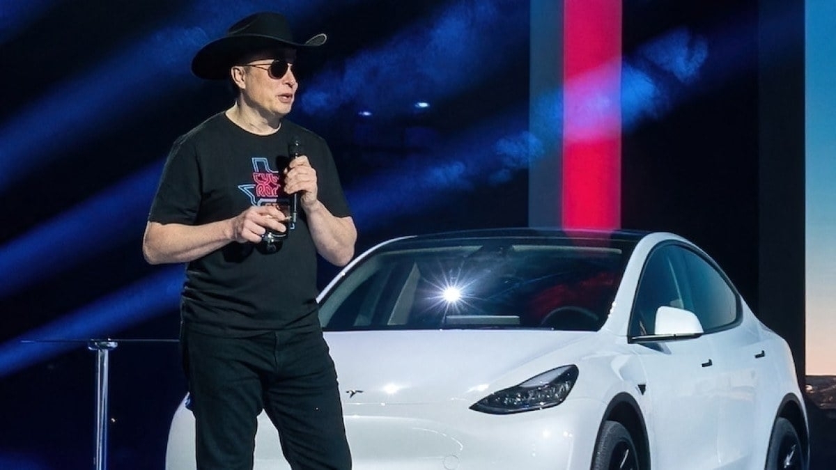 Tesla Ceo'su Elon Musk, İşçilerin Fabrikada Yaşamasını İstedi!