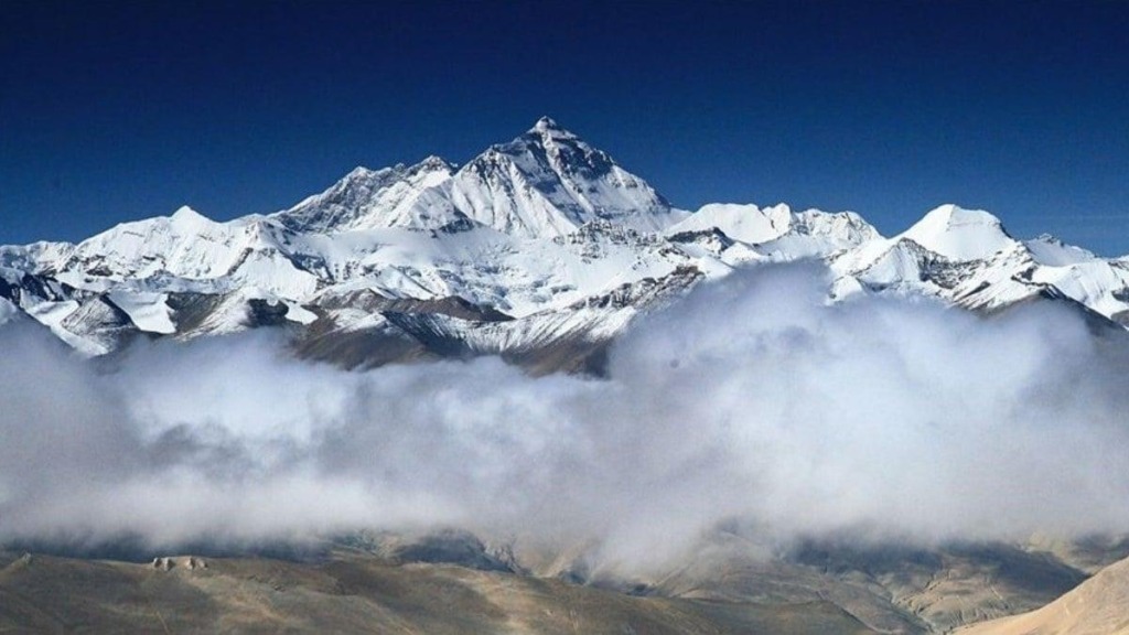 Everest Dağında Kamp Yapan Dağcılara Dışkı Yasağı!