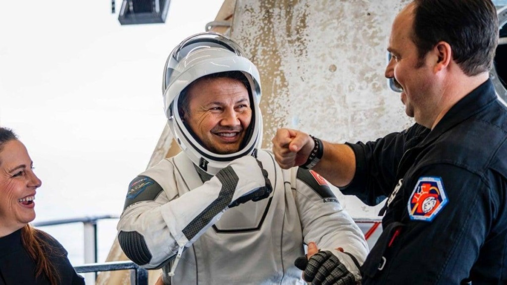 Türkiye'nin İlk Astronotu Alper Gezeravcı Dünyaya Döner Dönmez Paylaştı!