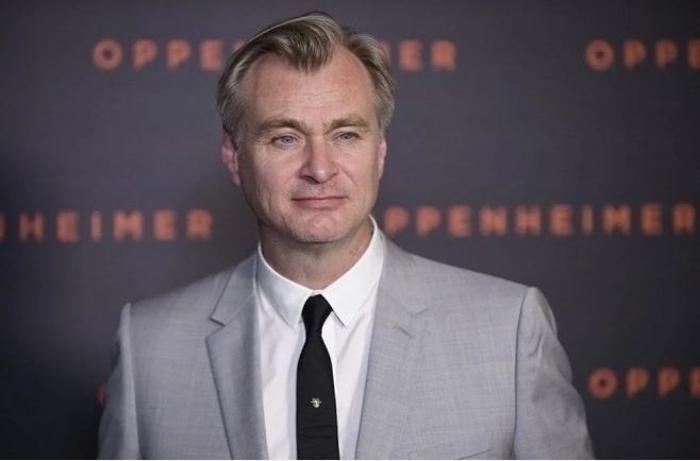 Christopher Nolan, Oppenheimer İle En İyi Yönetmen Ödülünü Aldı Ve Şövalyelik Ünvanı Alacak