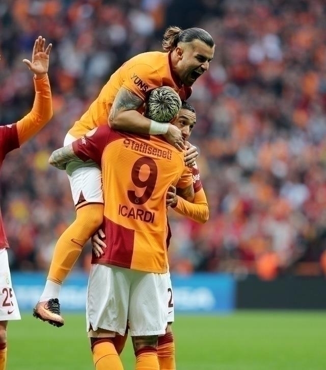 Galatasaray Üst Üste Kazanma Rekorunu Tekrarladı