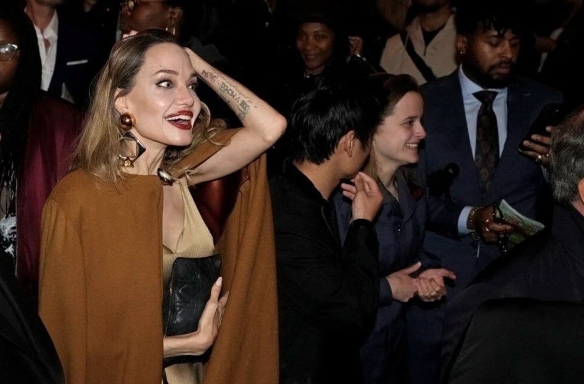 Angelina Jolie'nin Yeni Dövmesi: Stay Gold Ve The Outsiders Müzikali