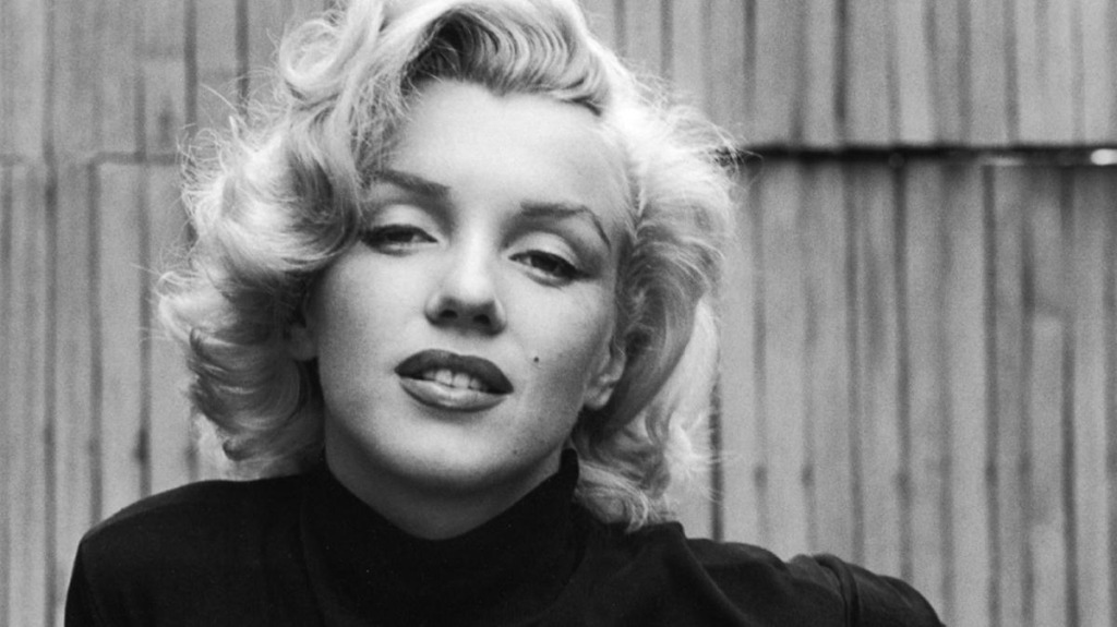 Marilyn Monroe'nun Mezarı Rekor Fiyata Satıldı