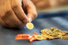 Fed Kararı Sonrası Altın Fiyatları Değişiyor: Gram Altın 2.407 Liraya Yükseldi